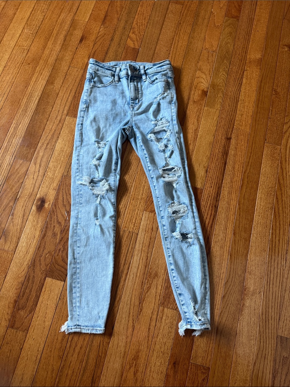 American Eagle Outfitters Light Blue Distressed Skinny Jeans